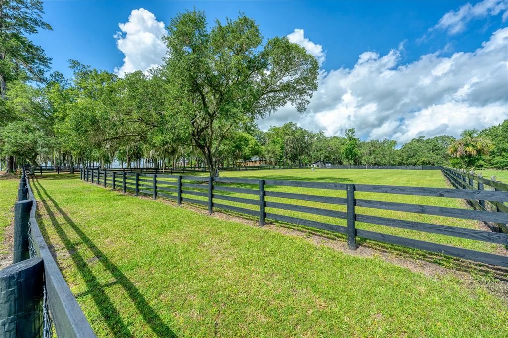For Sale: $1,950,000 (4 beds, 3 baths, 2590 Square Feet)
