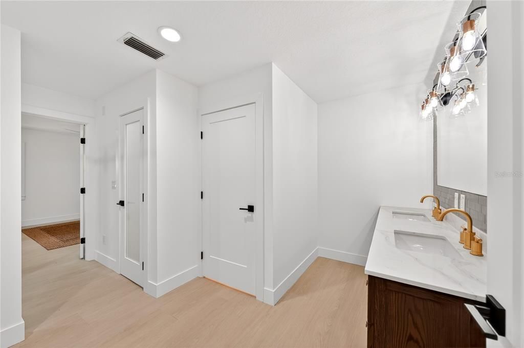 For Sale: $1,950,000 (4 beds, 3 baths, 2590 Square Feet)