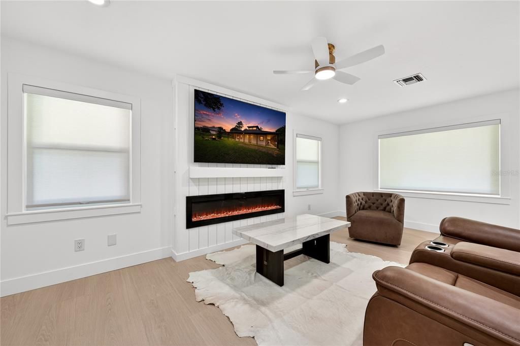For Sale: $1,950,000 (4 beds, 3 baths, 2590 Square Feet)