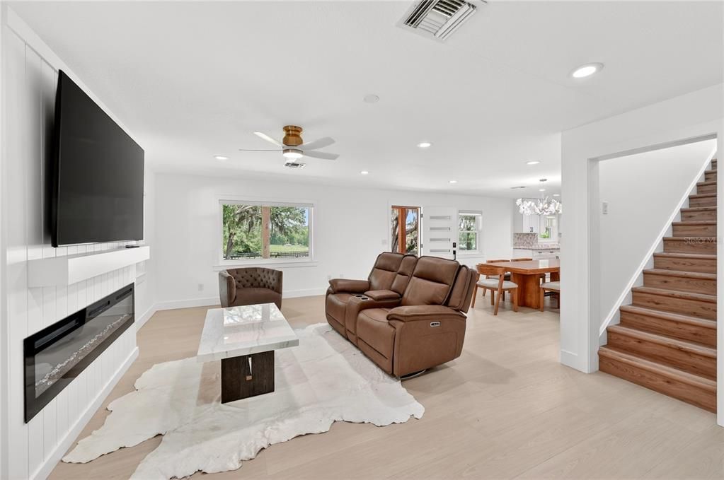 For Sale: $1,950,000 (4 beds, 3 baths, 2590 Square Feet)