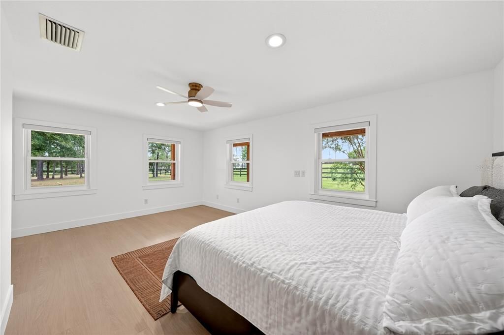 For Sale: $1,950,000 (4 beds, 3 baths, 2590 Square Feet)