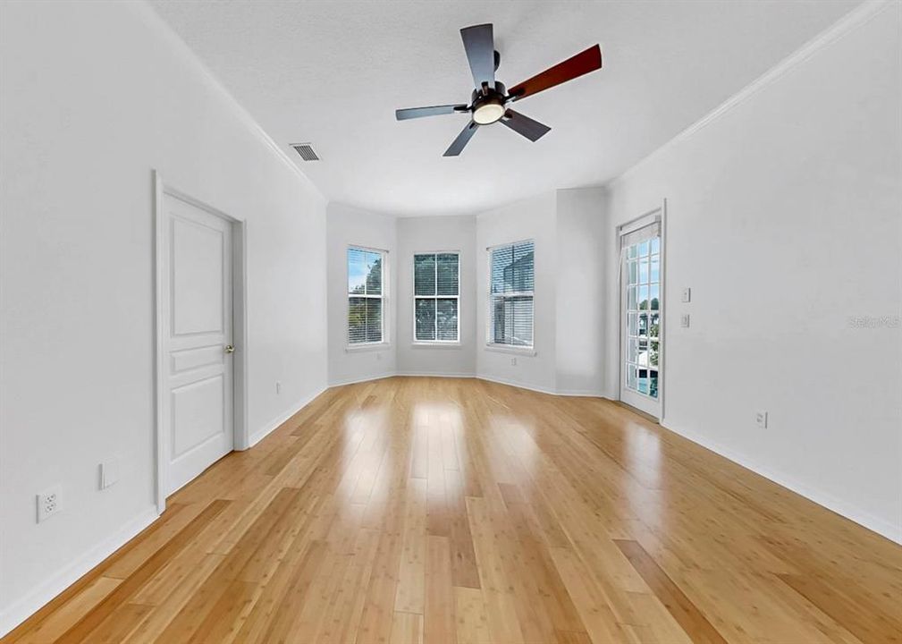 En Venta: $864,988 (4 camas, 3 baños, 3283 Pies cuadrados)