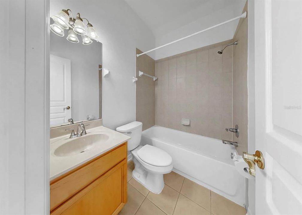 En Venta: $864,988 (4 camas, 3 baños, 3283 Pies cuadrados)