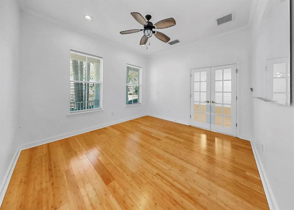 En Venta: $864,988 (4 camas, 3 baños, 3283 Pies cuadrados)