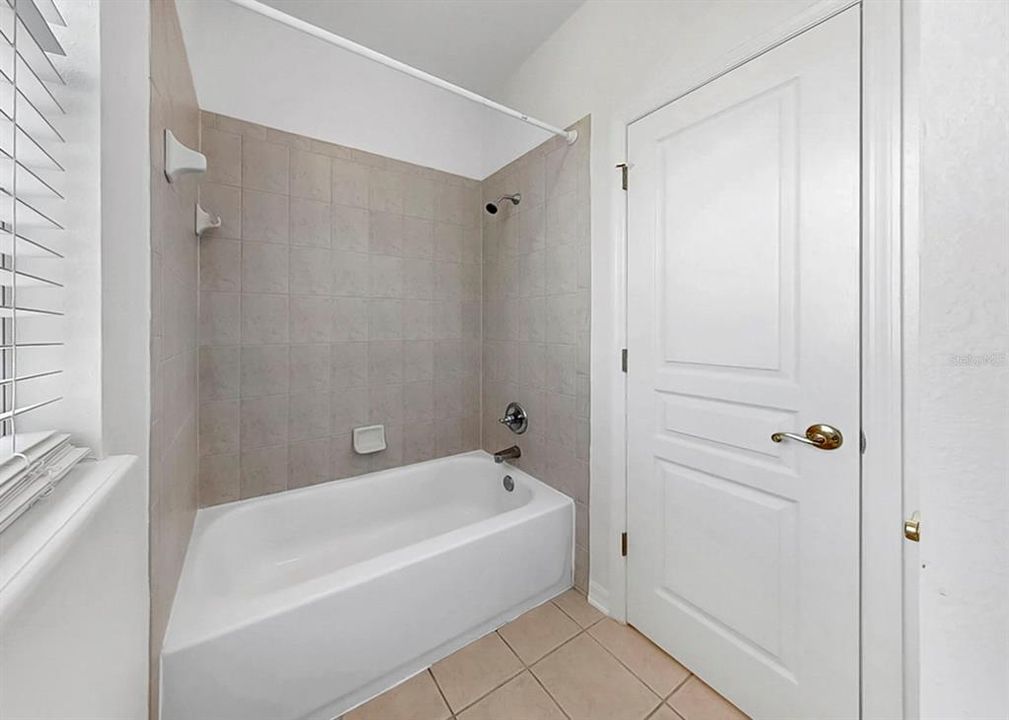 En Venta: $864,988 (4 camas, 3 baños, 3283 Pies cuadrados)