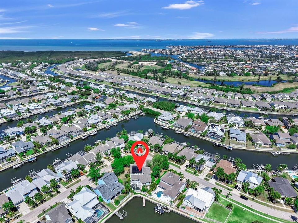 En Venta: $864,988 (4 camas, 3 baños, 3283 Pies cuadrados)