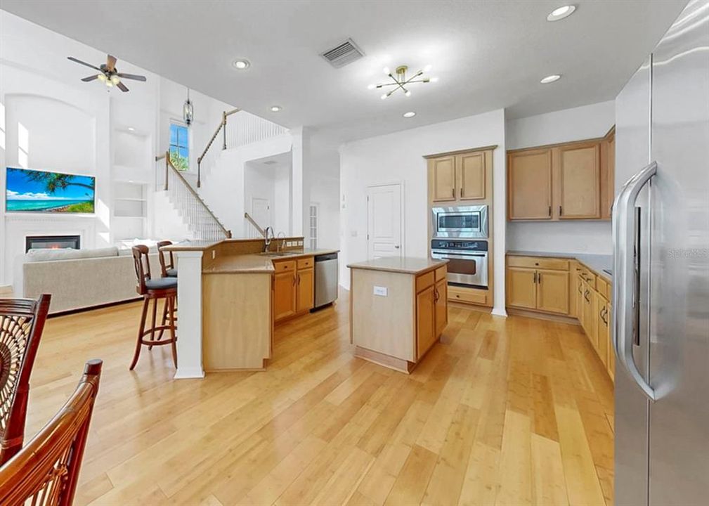 En Venta: $864,988 (4 camas, 3 baños, 3283 Pies cuadrados)