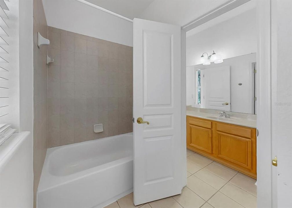 En Venta: $864,988 (4 camas, 3 baños, 3283 Pies cuadrados)
