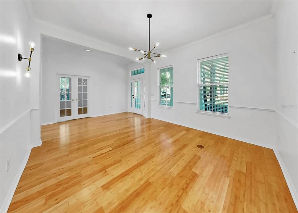 En Venta: $864,988 (4 camas, 3 baños, 3283 Pies cuadrados)