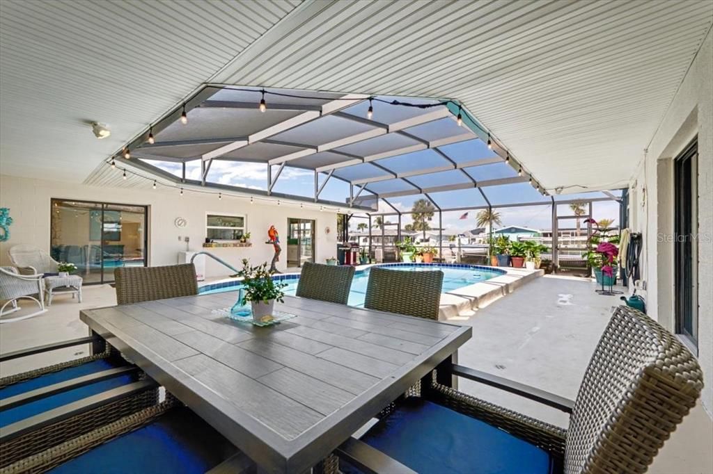 En Venta: $993,520 (3 camas, 2 baños, 1906 Pies cuadrados)