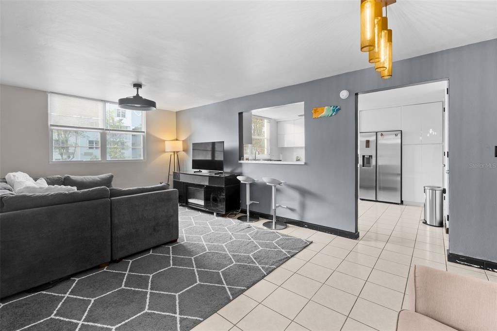 Activo con contrato: $295,000 (3 camas, 2 baños, 1865 Pies cuadrados)
