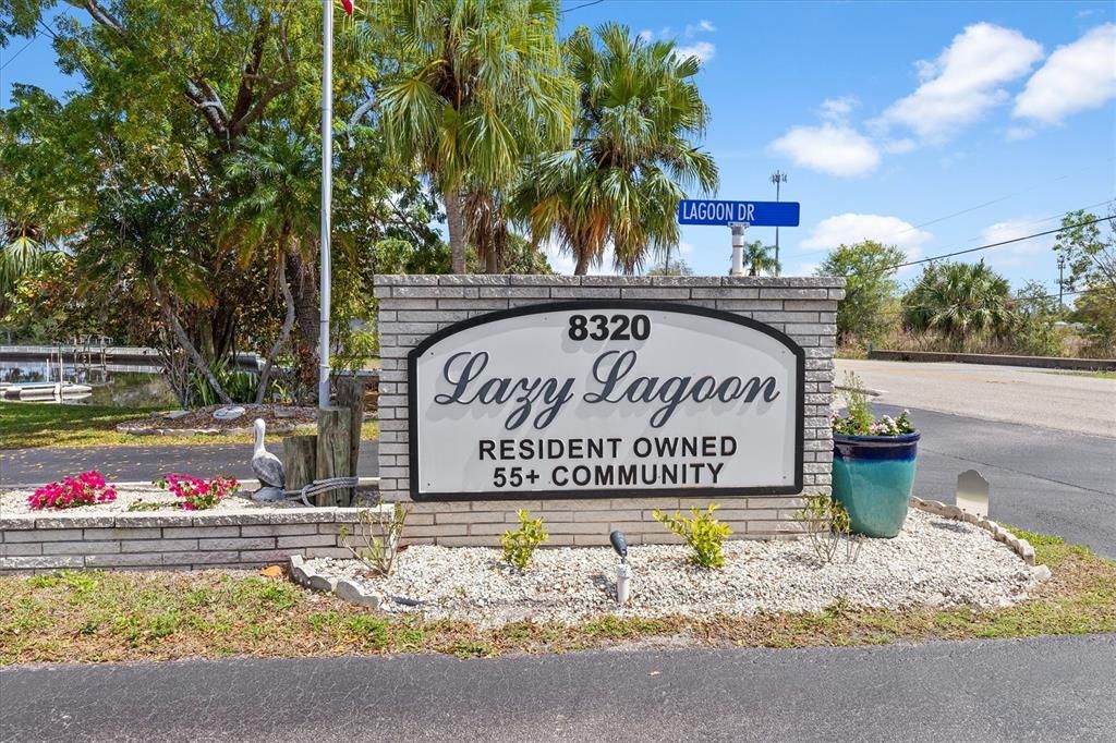 For Sale: $112,000 (2 beds, 2 baths, 805 Square Feet)