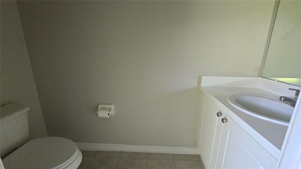 For Sale: $219,777 (2 beds, 2 baths, 1120 Square Feet)