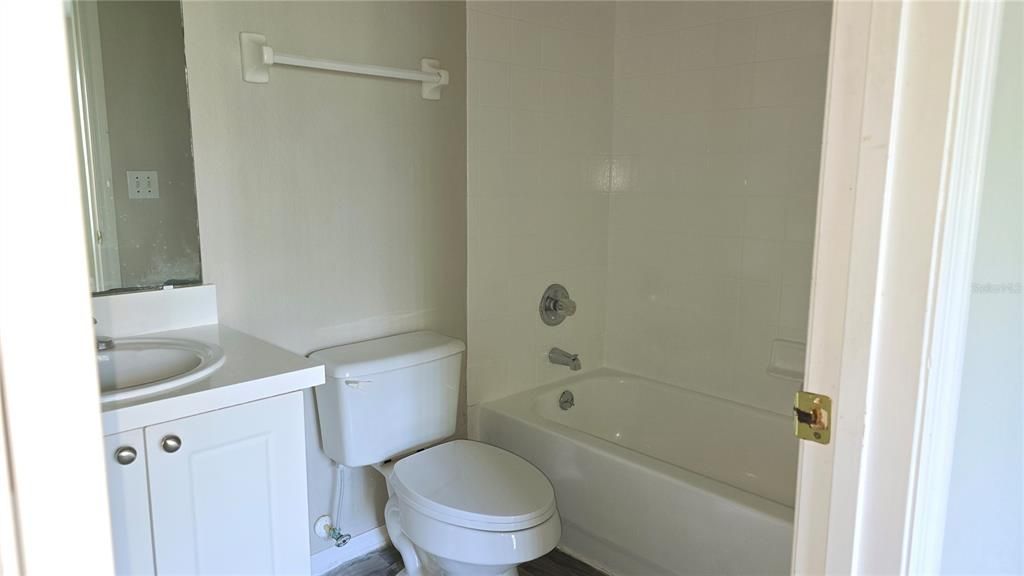 For Sale: $219,777 (2 beds, 2 baths, 1120 Square Feet)