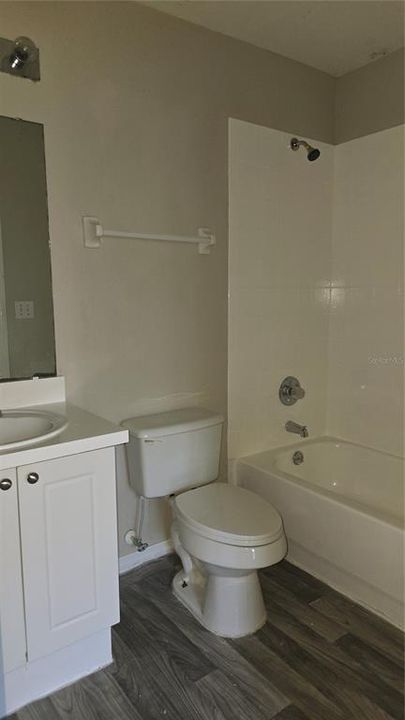 For Sale: $219,777 (2 beds, 2 baths, 1120 Square Feet)