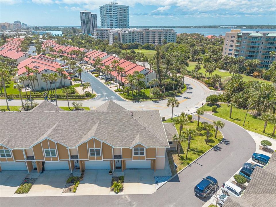 En Venta: $549,000 (3 camas, 2 baños, 2228 Pies cuadrados)