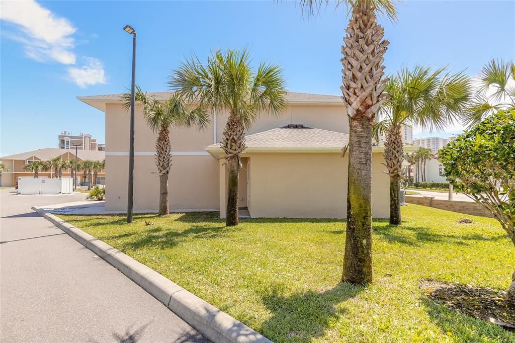 En Venta: $549,000 (3 camas, 2 baños, 2228 Pies cuadrados)