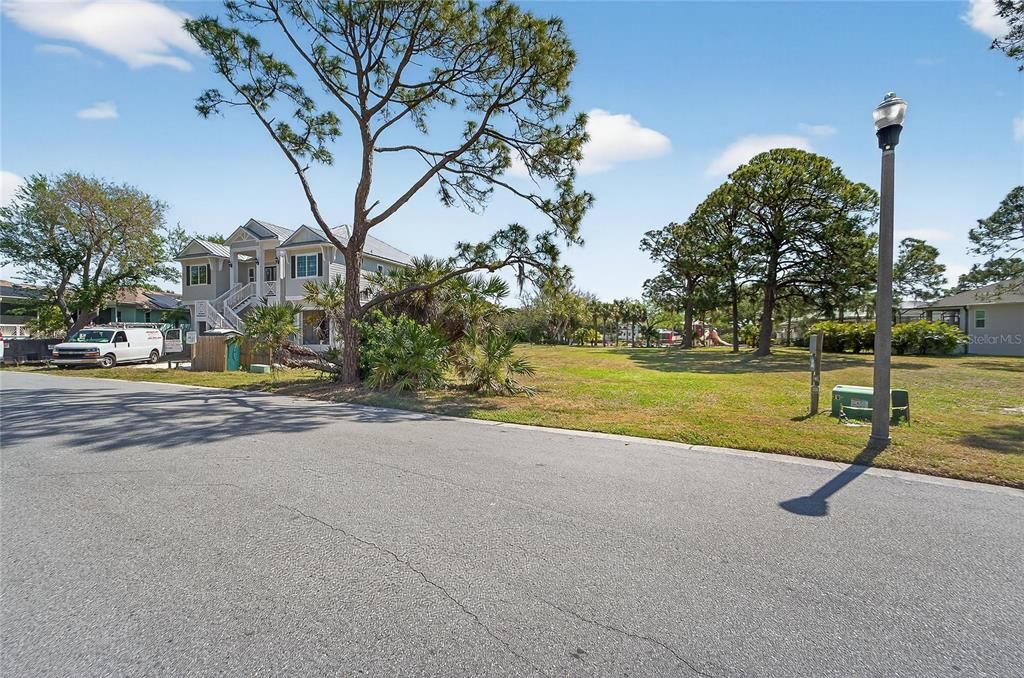 En Venta: $158,000 (0.36 acres)