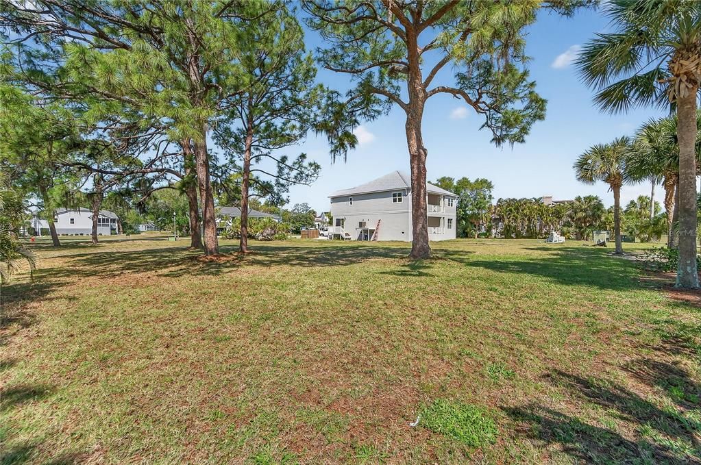 En Venta: $158,000 (0.36 acres)