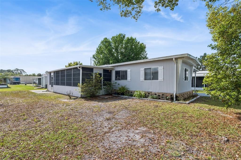 For Sale: $129,000 (2 beds, 2 baths, 1114 Square Feet)