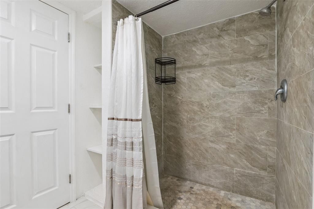 For Sale: $129,000 (2 beds, 2 baths, 1114 Square Feet)