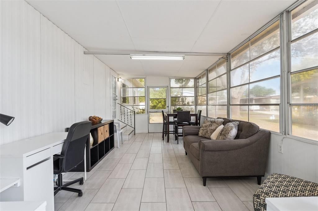 For Sale: $129,000 (2 beds, 2 baths, 1114 Square Feet)