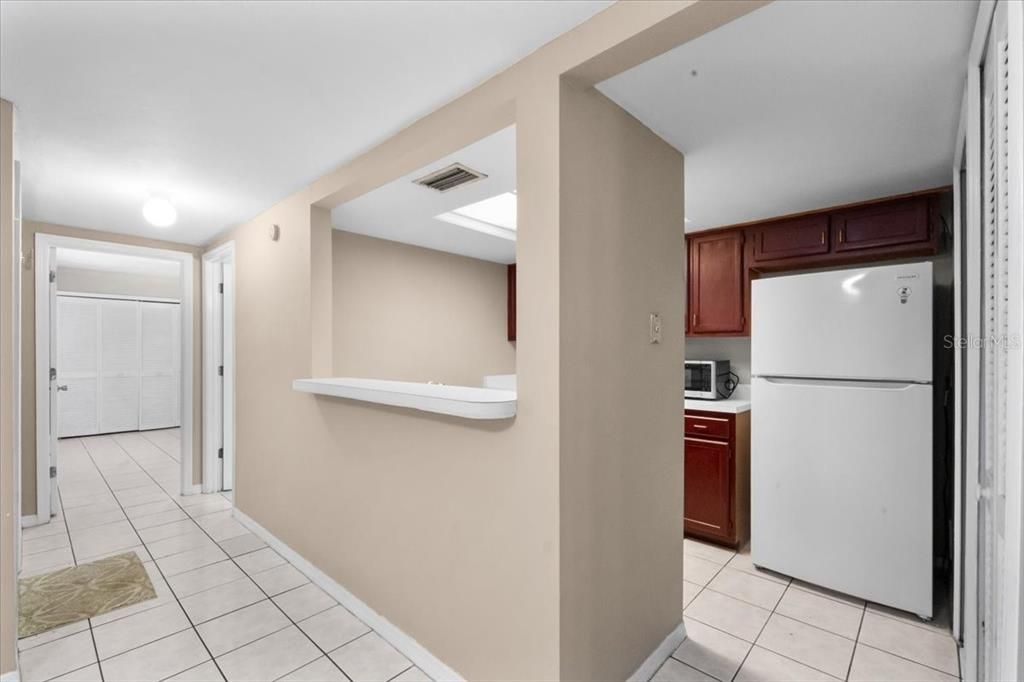 На продажу: $169,900 (3 спален, 3 ванн, 1370 Квадратных фут)