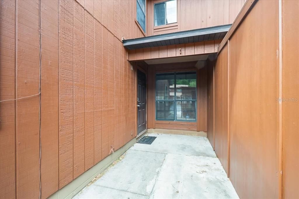 На продажу: $169,900 (3 спален, 3 ванн, 1370 Квадратных фут)