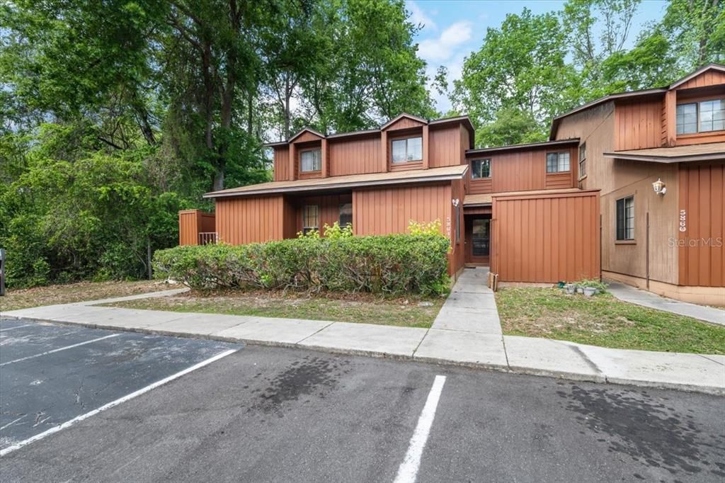 На продажу: $169,900 (3 спален, 3 ванн, 1370 Квадратных фут)