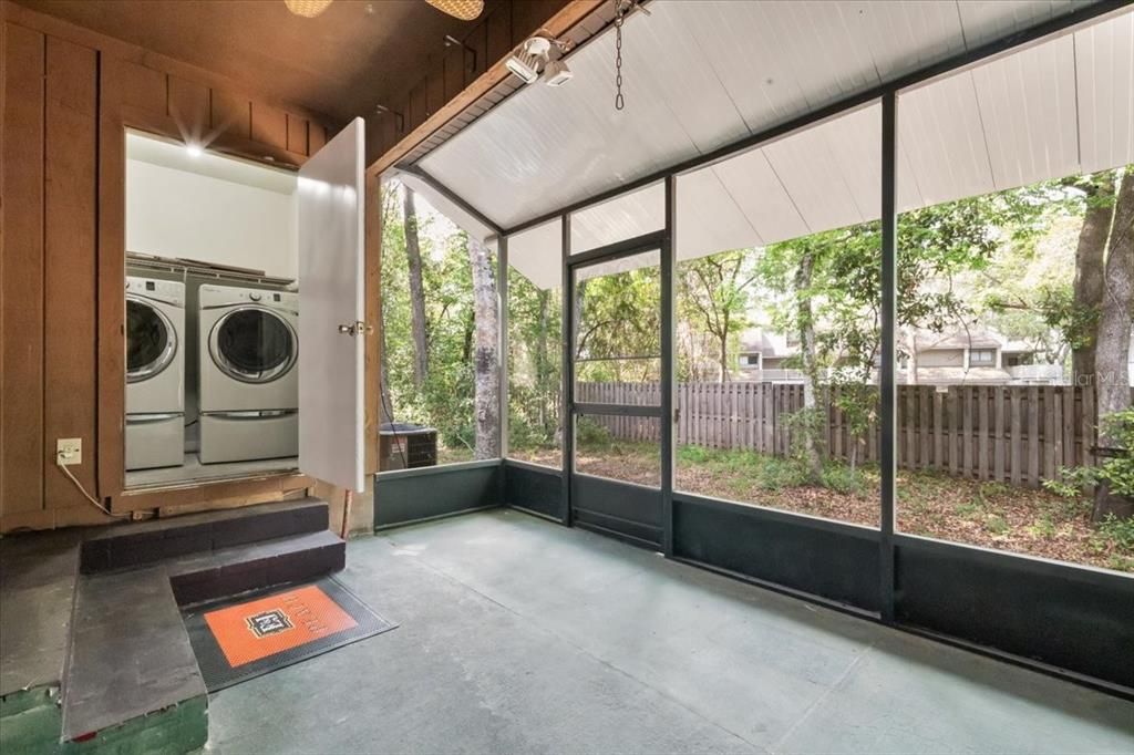 На продажу: $169,900 (3 спален, 3 ванн, 1370 Квадратных фут)