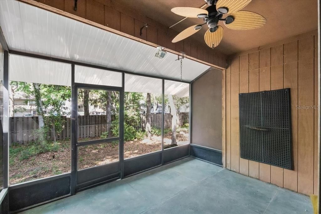 На продажу: $169,900 (3 спален, 3 ванн, 1370 Квадратных фут)