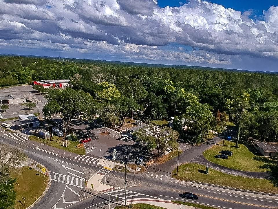 На продажу: $569,000 (2.37 acres)
