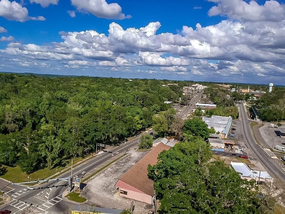 На продажу: $569,000 (2.37 acres)