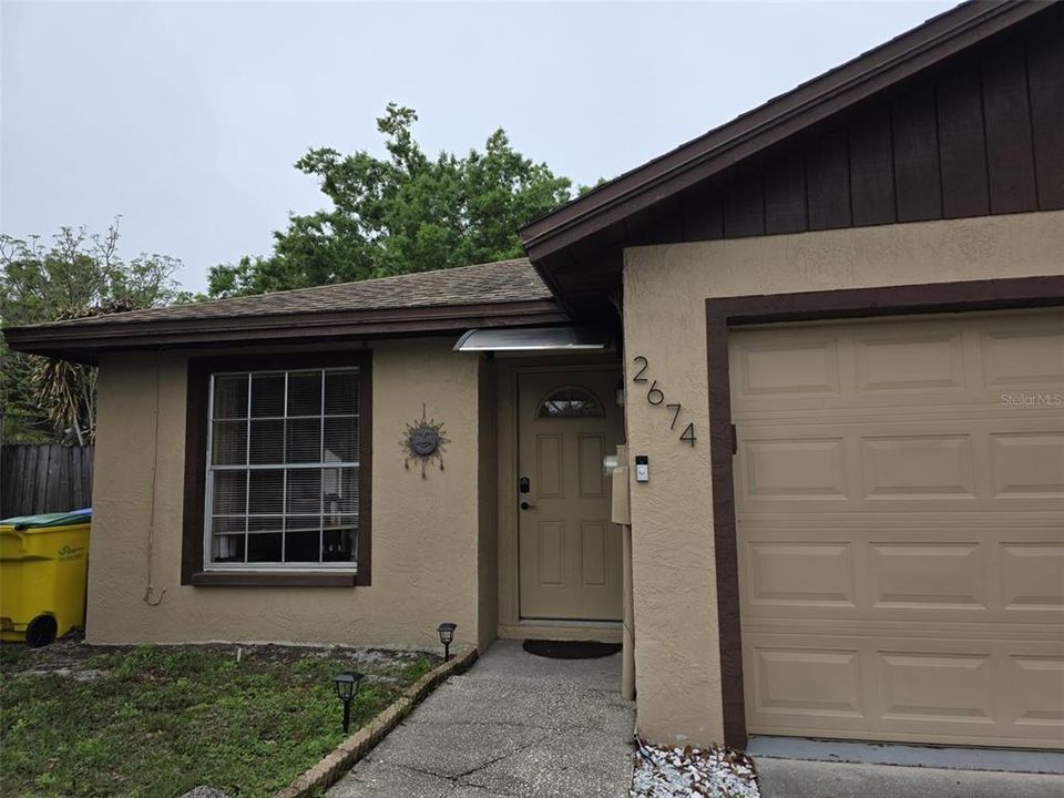 For Rent: $1,800 (2 beds, 1 baths, 1069 Square Feet)