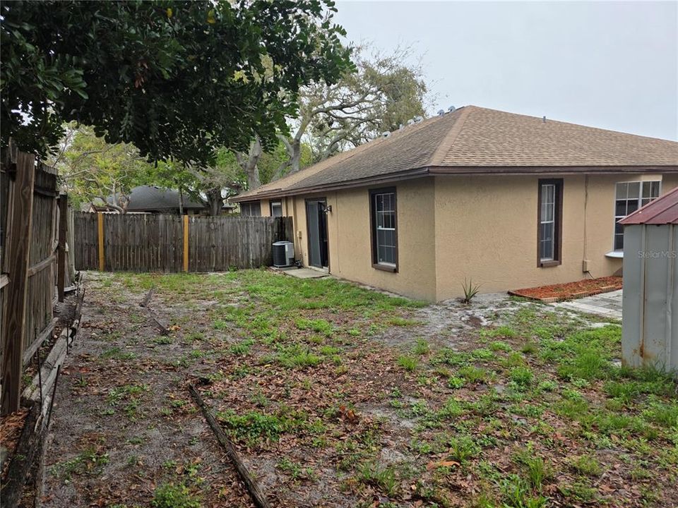 For Rent: $1,800 (2 beds, 1 baths, 1069 Square Feet)