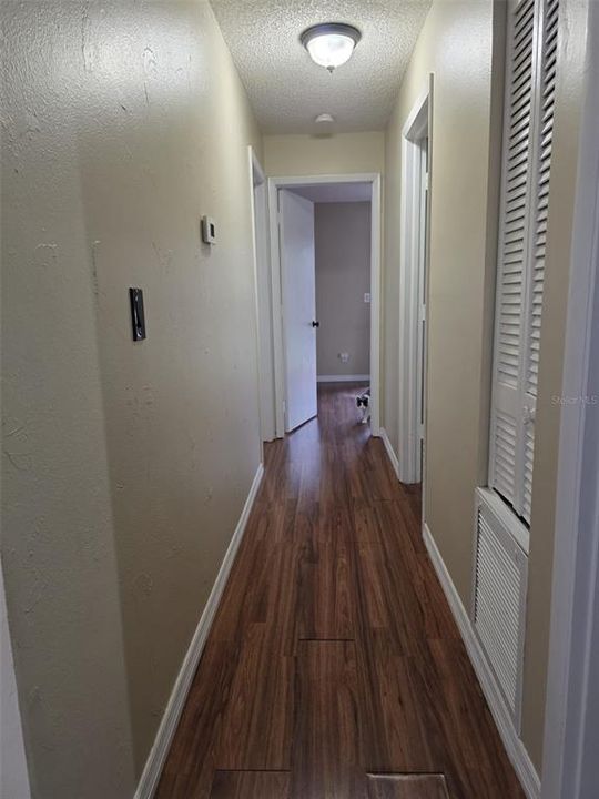 For Rent: $1,800 (2 beds, 1 baths, 1069 Square Feet)