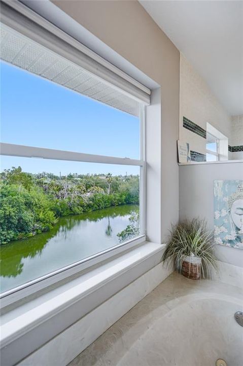 En Venta: $760,000 (3 camas, 2 baños, 2156 Pies cuadrados)