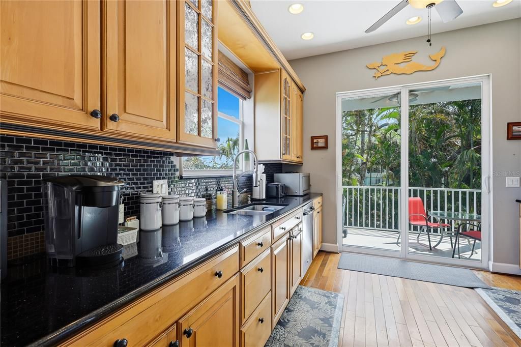 En Venta: $760,000 (3 camas, 2 baños, 2156 Pies cuadrados)