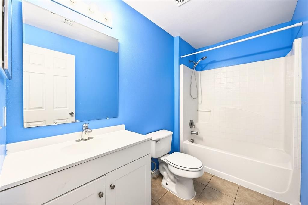 En Venta: $374,900 (4 camas, 2 baños, 2240 Pies cuadrados)
