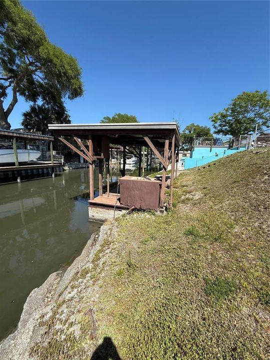 合同活跃: $299,000 (3 贝兹, 2 浴室, 1152 平方英尺)