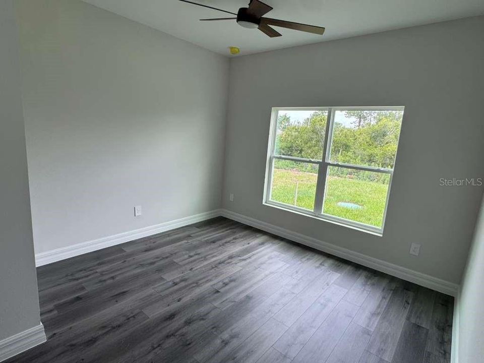 For Sale: $455,000 (6 beds, 0 baths, 2367 Square Feet)