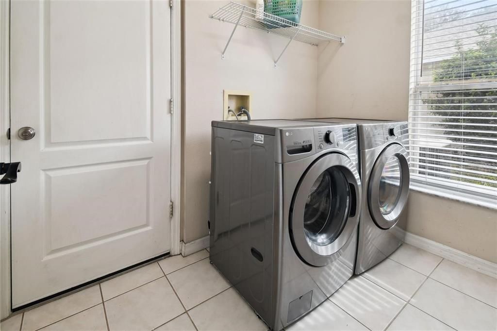 В аренду: $3,150 (4 спален, 2 ванн, 2070 Квадратных фут)