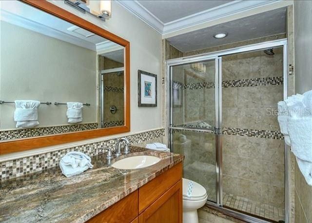 For Sale: $595,500 (1 beds, 1 baths, 816 Square Feet)