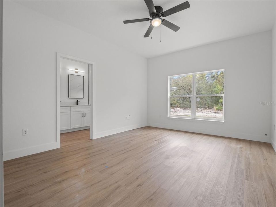 Active With Contract: $274,000 (3 beds, 2 baths, 1448 Square Feet)