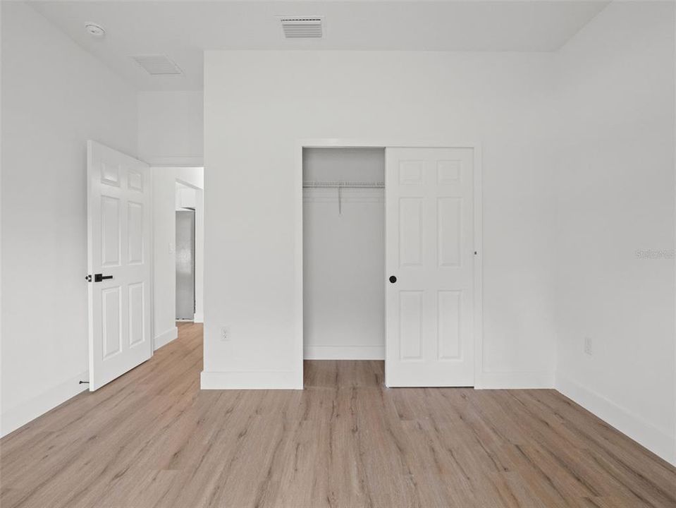 Active With Contract: $274,000 (3 beds, 2 baths, 1448 Square Feet)