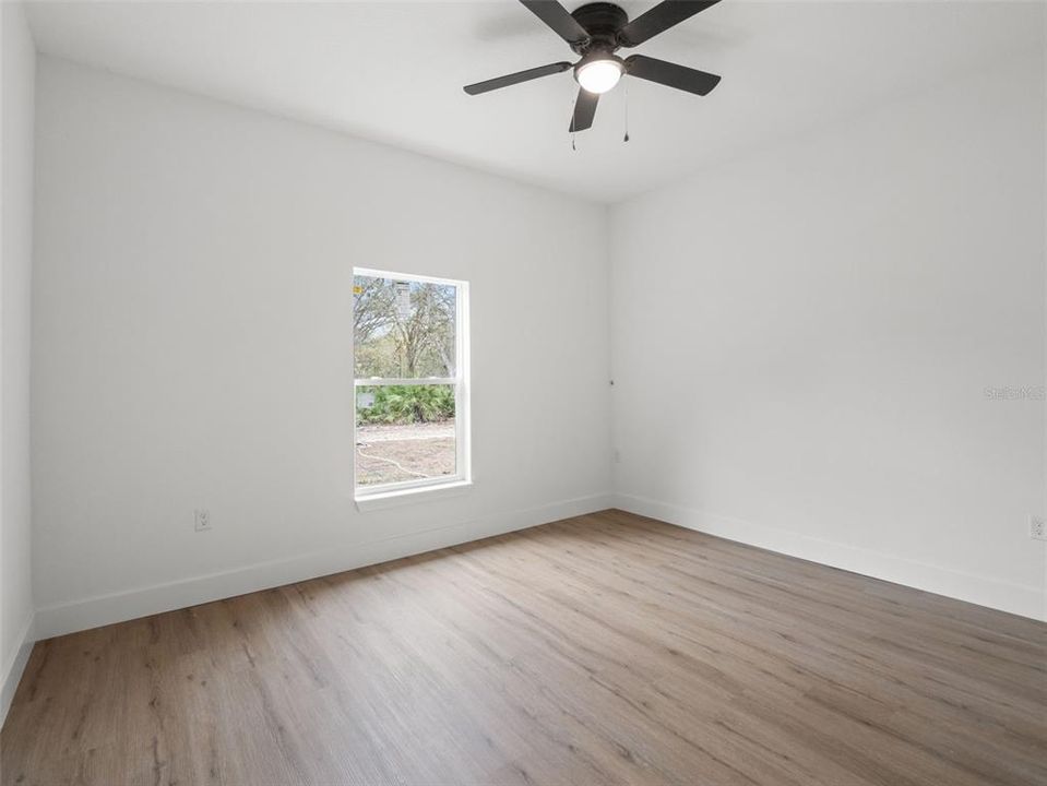 Active With Contract: $274,000 (3 beds, 2 baths, 1448 Square Feet)