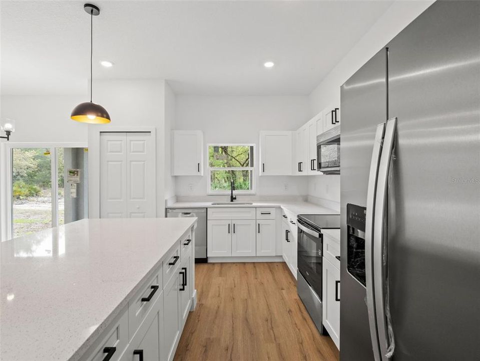 Active With Contract: $274,000 (3 beds, 2 baths, 1448 Square Feet)