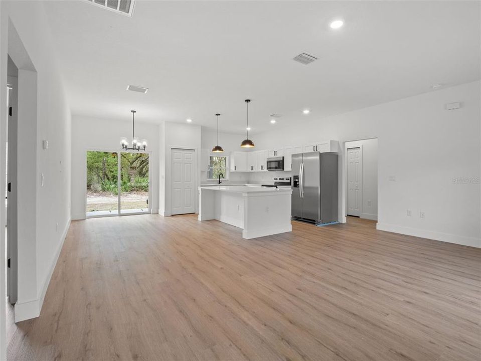 Active With Contract: $274,000 (3 beds, 2 baths, 1448 Square Feet)