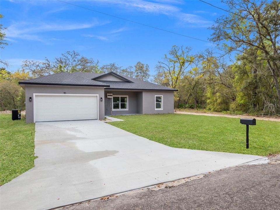 Active With Contract: $274,000 (3 beds, 2 baths, 1448 Square Feet)