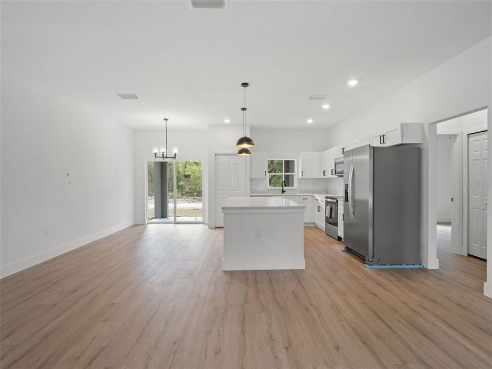 Active With Contract: $274,000 (3 beds, 2 baths, 1448 Square Feet)